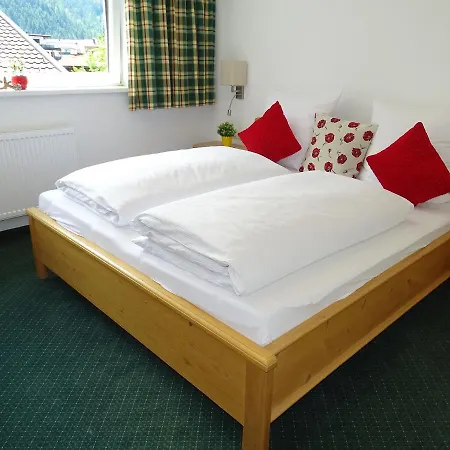 Windschnur By Piaunddirk Mayrhofen