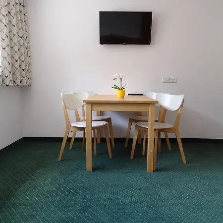 Apartamento Windschnur By Piaunddirk Mayrhofen
